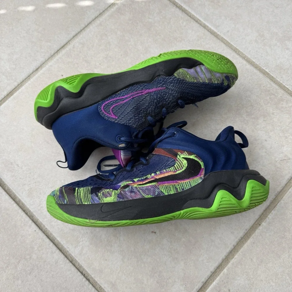 Nike Giannis Immortality 4 King of the Court GS Size 6 Y II0661-400 Basketball